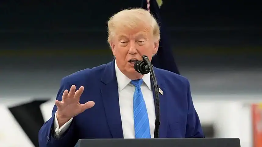Trump'tan İran'a Nükleer Resti: "Zamanında Durdurabilirlerdi"