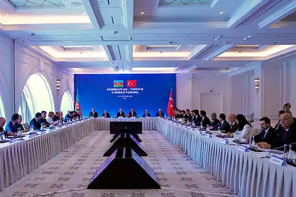 Türkiye ve Azerbaycan Enerjide 6 Çalışma Grubunda Mutabık Kaldı