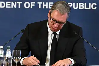 Vucic 12 Yıllık İktidarın Ardından Cumhurbaşkanlığından İstifa Etti