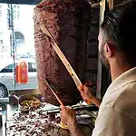 50 Yıllık Usta Almanya’daki "Steak Döner" Furyasına İsyan Etti: "Ahmet’in Adını Hans mı Yapalım"