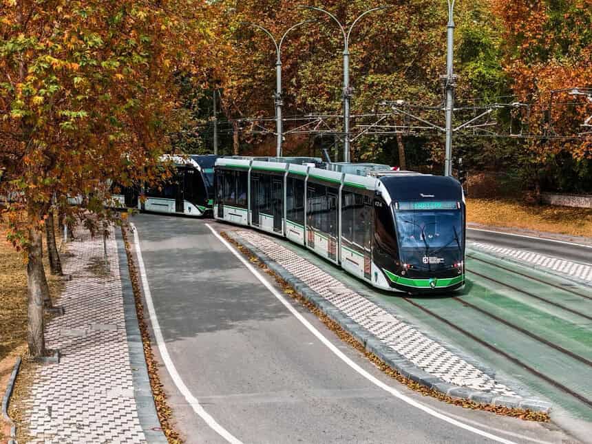 Akçaray Tramvay Hattı Yolcu Rekoru Kırdı: Bir Günde 85 Bin 546 Yolcu!