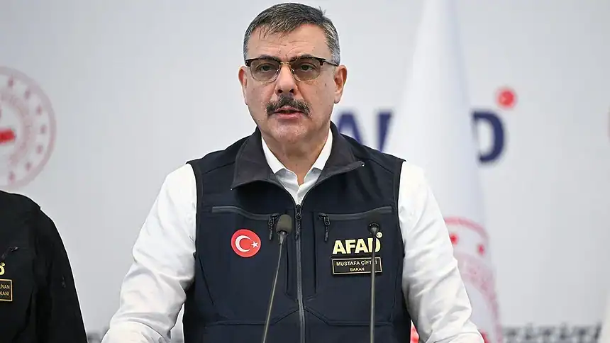 Bakan Çiftçi Ekiplerimiz 6 Vatandaşımızı Bulmak İçin Çalışmalarını Aralıksız Bir Şekilde Sürdürmektedir
