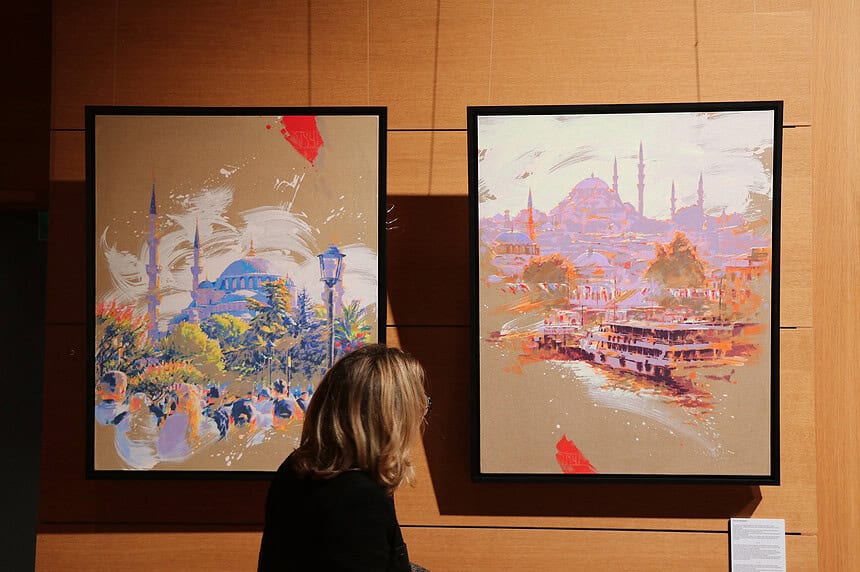 Paris’te “İstanbul: Bir Şehir, Bin Bakış” Sergisi Açıldı: 29 Sanatçının Eserleri Fransız Sanatseverlerle Buluştu!