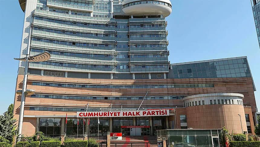 CHP İstanbul İl Başkanlığı Davasında Kritik Gelişme: Mahkeme Yargıtay Kararını Bekleyecek!