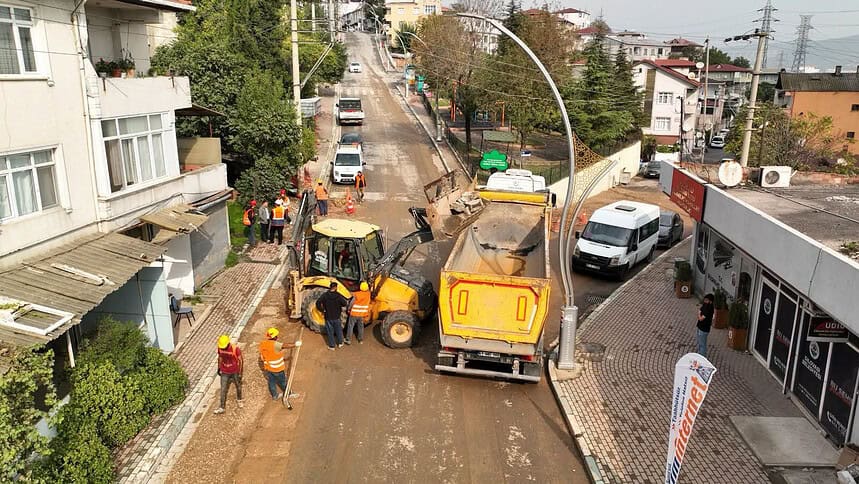 Dilovası Diliskelesi Mahallesi'nde Elektrik Hatları Yer Altına Alınıyor!