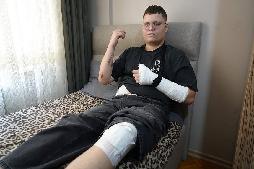 Kocaeli İzmit’te Skandal Kazada Can Pazarı: Otobüsün Altına Giren Liseli Gencin Büyük Şansı!