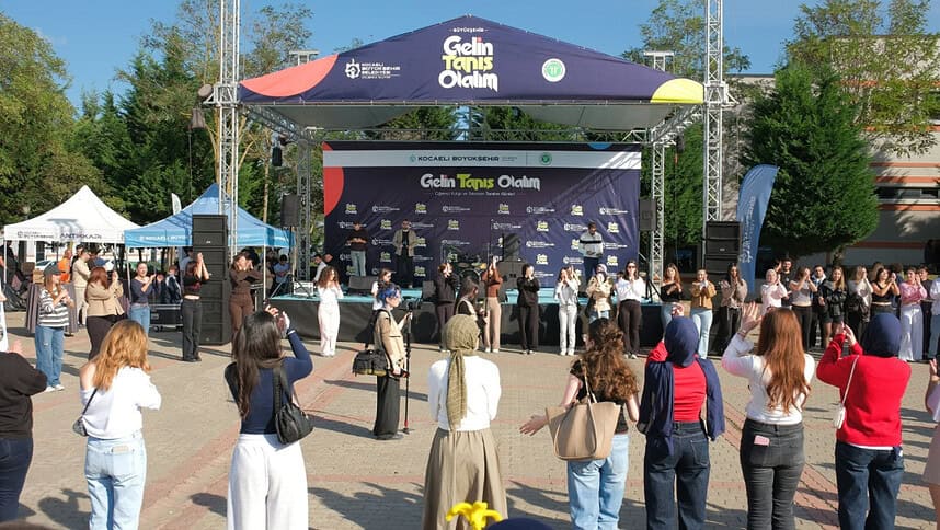 ‘Gelin Tanış Olalım’da Eğlence Başladı