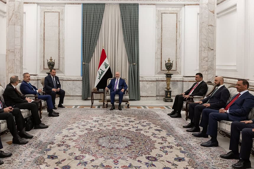 Bakan Hakan Fidan Bağdat'ta Irak Cumhurbaşkanı Amedi Ve İranlı Bakan Arakçi İle Görüştü!