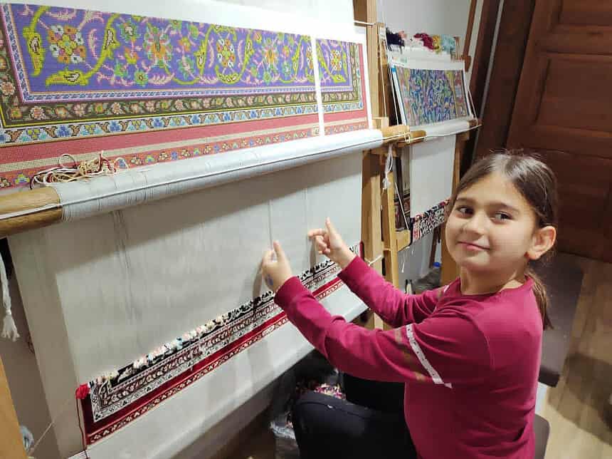 İlkokul Öğrencileri Hereke Halısının Tarihini Ve Dokuma Sanatını Öğrendi!