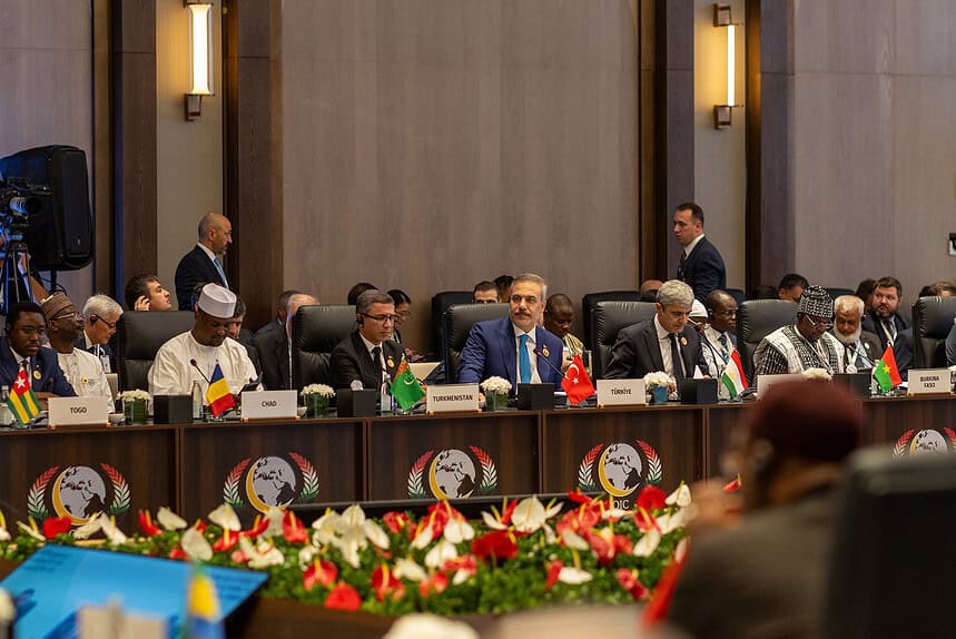 Dışişleri Bakanı Hakan Fidan'dan Irak Ziyareti Açıklaması: "Bölgemizin Huzuru İçin Katkı Sunmaya Devam Edeceğiz"