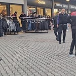 İzmit'te AVM'de silahı ateş alınca kendini vurdu