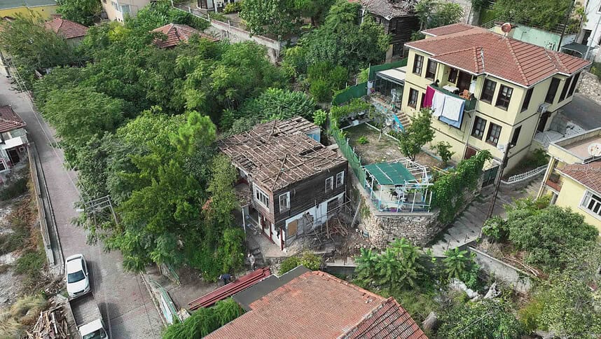 İzmit'in Körfez Manzaralı Tarihi Yapısı Engelli Ve Engelsiz Bireyler İçin Yenileniyor!