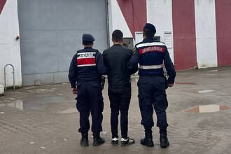 Gebze'de JASAT Operasyonu: 12 Yıl Hapis Cezası Bulunan Uyuşturucu Firarisi Yakalandı!