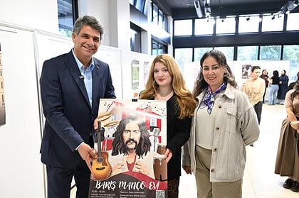 Kartepe Sanat Evi’nde Anadolu Müzeleri İllüstrasyon Sergisi Açıldı: Başkan Kocaman Genç Yeteneklerle Buluştu!