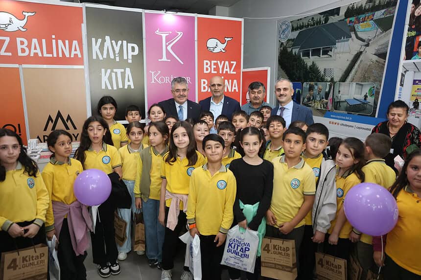 Çayırova 7. Kitap Günleri Kapılarını Açıyor: Söyleşi Takvimi Ve Yazarlar Belli Oldu!