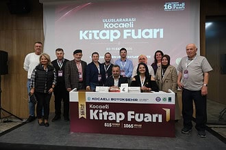 16. Uluslararası Kocaeli Kitap Fuarı'nda Düşündüren Söyleşiler Ve Imza Günleri Sürüyor!