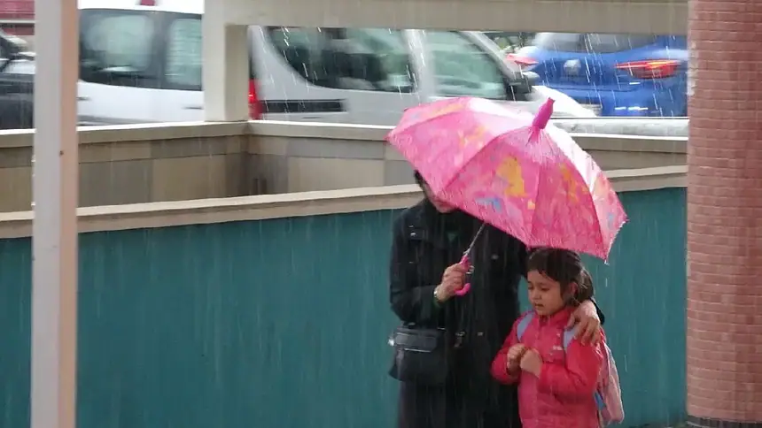 Kocaeli'de eğitime 1 gün ara verildi