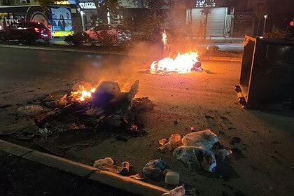 Kosova’da Protestocular İle Polis Karşı Karşıya Geldi