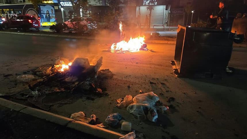 Kosova’da Protestocular İle Polis Karşı Karşıya Geldi
