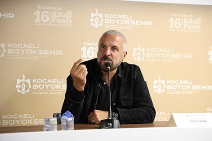 Mete Yarar 16. Kocaeli Kitap Fuarı'nda Konuştu: "Bugün Gelinen Nokta Türkiye'yi Savaştan Koruyor"