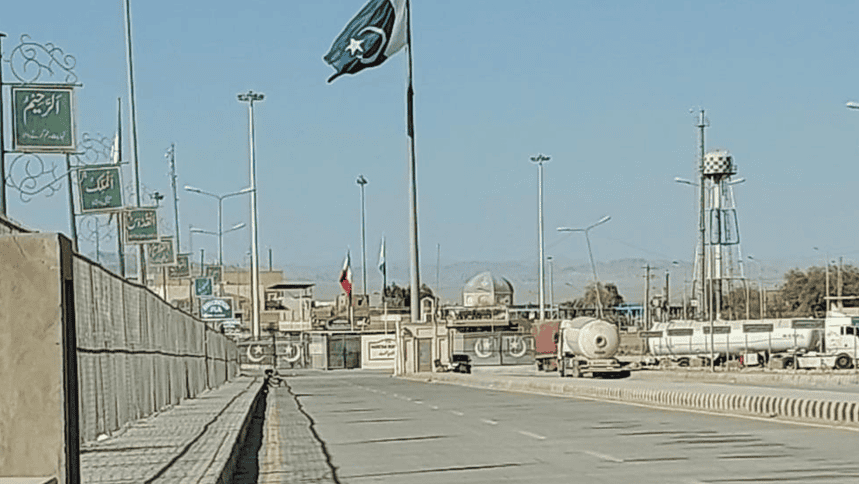Pakistan Güvenlik Gerekçesiyle İran İle İki Sınır Kapısında Ticareti Durdurdu