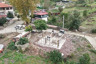 81 Yaşındaki Şehit Babasının Çağrısına Yanıt Geldi: Kandıra Belediyesi Ekipleri Yeni Ev İçin Kolları Sıvadı!