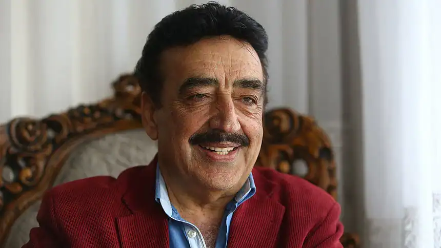 Sahnede Rahatsızlanan Şarkıcı Hakkı Bulut Hastaneye Kaldırıldı