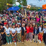 Gebze Köylerinde Renkli Görüntüler: Şalvarları Giydiler, Müzik Eşliğinde Dans Edip Kışlık Hazırladılar!