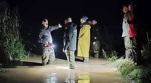 İstanbul-Kocaeli Sınırında Sel Faciası! Otomobil Sürüklendi, 2 Kişi Kayıp!