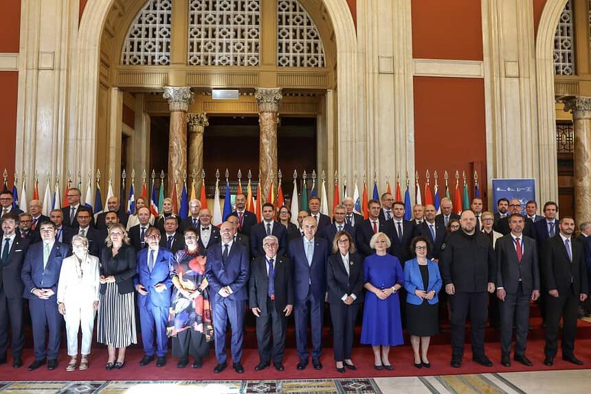 TBMM Başkanı Kurtulmuş, Roma’da Çeşitli Ülkelerin Parlamento Başkanlarıyla Aile Fotoğrafı Çekildi