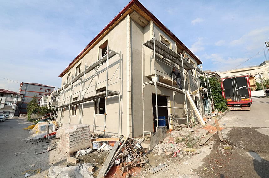 Dilovası Belediyesi Cumhuriyet Mahallesi’nde Çok Amaçlı Taziye Evi İnşasını Sürdürüyor!
