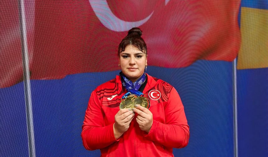 Milli Halterci Tuana Süren Gençler Avrupa Şampiyonası'nda 3 Altın Madalya Kazandı!