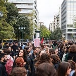 Yunanistan’da öğrenciler eğitime ayrılan ödenek yetersizliğini protesto için sokağa indi