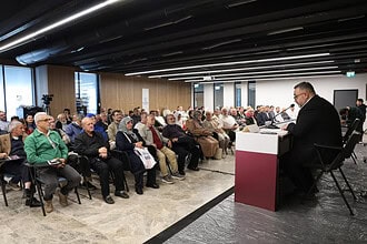 Zafer Şahin, Kitap Fuarı’nda Uyardı “Zihnimiz Ele Geçiriliyor”