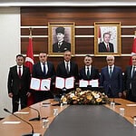 Kocaeli Valiliği'nde Anlamlı İmza: Hayırsever İş İnsanı Gebze'ye Okul Kazandırıyor!
