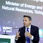 Bakan Bayraktar Riyad'da Uyardı: "Enerji Güvenliği Bir Numaralı Öncelik"