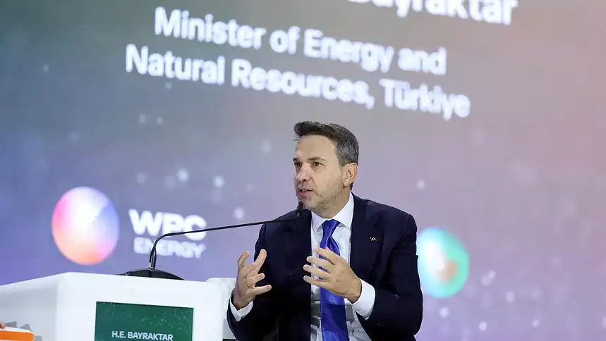 Bakan Bayraktar Riyad'da Uyardı: "Enerji Güvenliği Bir Numaralı Öncelik"