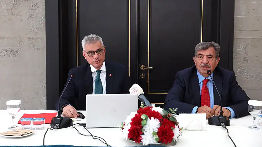 Bakan Memişoğlu Açıkladı: 13-17 Yaş Grubunun Yüzde 30'u Sigara İçiyor