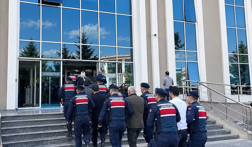 Kocaeli ve İstanbul’da Siber Suç Operasyonu: Gölcük Merkezli 7 Şüpheli Tutuklandı!