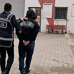 Uyuşturucu Ticareti ve Kasten Yaralama Suçlarından 19 Yıl Hapis Cezasıyla Aranan Şahıs Derince'de Yakalandı!