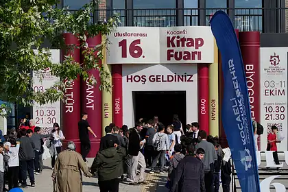 Dünyanın Renkleri Kocaeli Kitap Fuarı’nda