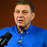 Emekli Tuğamiral Türker Ertürk'e 2 Yıl 2 Ay Hapis Cezası Verildi, Tahliye Edildi