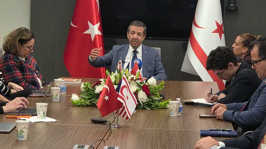 Ertuğruloğlu Rest Çekti: "Rumlarla Yeni Ortaklık Diye Bir Seçenek Yok"
