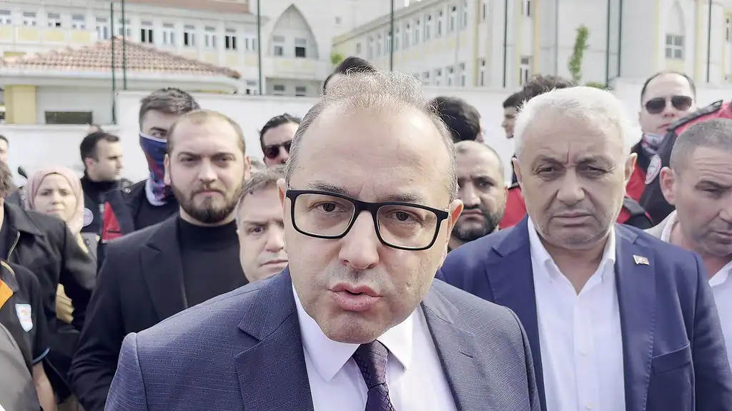 Esenyurt'ta Lisede Dehşet: Bir Öğrenci 2 Arkadaşını Bıçakladı