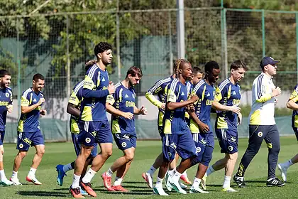 Fenerbahçe Aston Villa Mesaisine Başladı