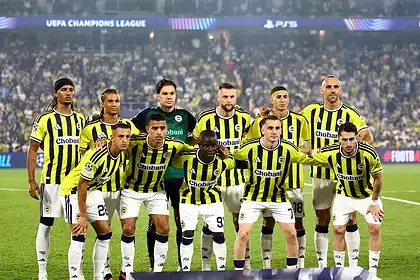 Fenerbahçe Devler Ligi'nde İlk Galibiyet İçin Slavia Prag'ı Ağırlıyor