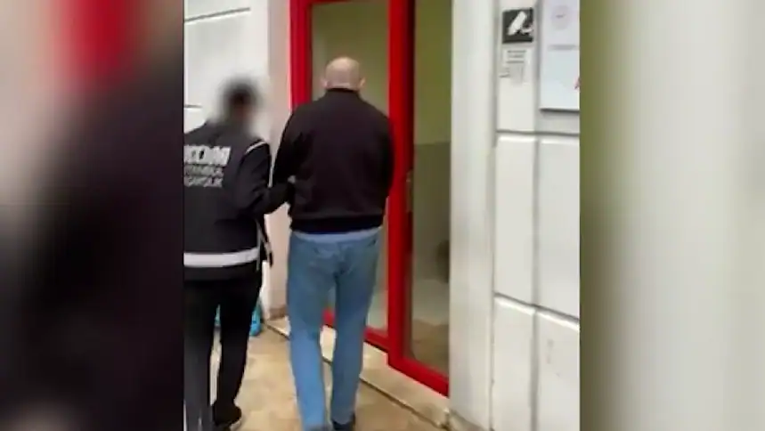 FETÖ'nün Mahrem Yapılanmasına 3 İlde Operasyon: 15 Gözaltı