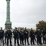 Fransa, Gösterilere Karşı 70 Bin Polisi Sokağa Çıkardı: Bastille Meydanı Boşaltıldı