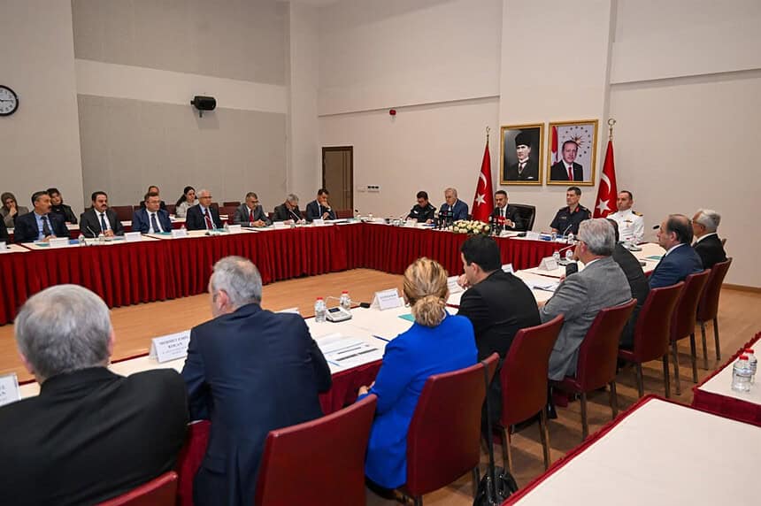 Kocaeli Genişletilmiş İl Güvenlik Ve Asayiş Toplantısı Vali İlhami Aktaş Başkanlığında Yapıldı!