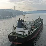 İstanbul Boğazı, Dron Saldırısına Uğrayan AK ANA Tankerinin Geçişi İçin Trafiğe Kapatıldı